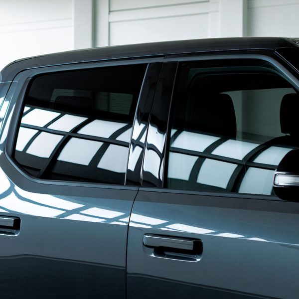 Rivian-Side-Window-Tinted
